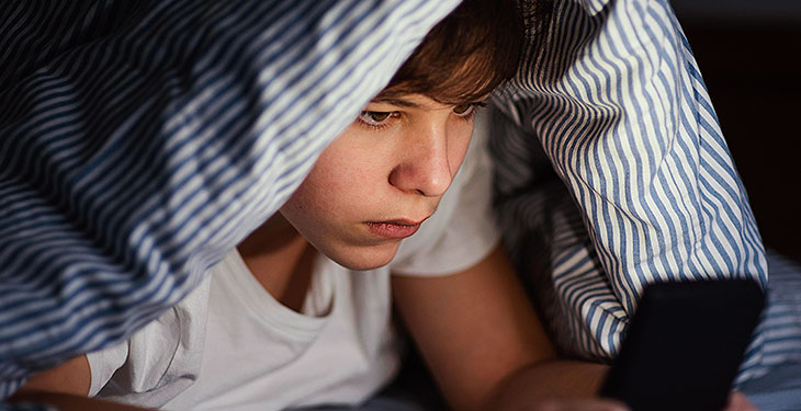 Adicción a las apuestas online en adolescentes: Una “droga digital” que evade problemas
